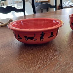 Fiesta “Cats & Hats” 1-Quart Bowl – RARE