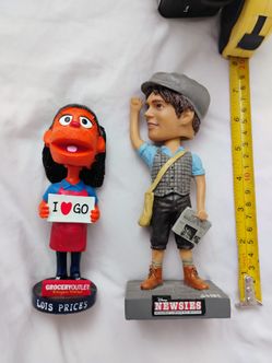 2 BOBBLEHEADS LOIS PRICES & DISNEY'S NEWSIES