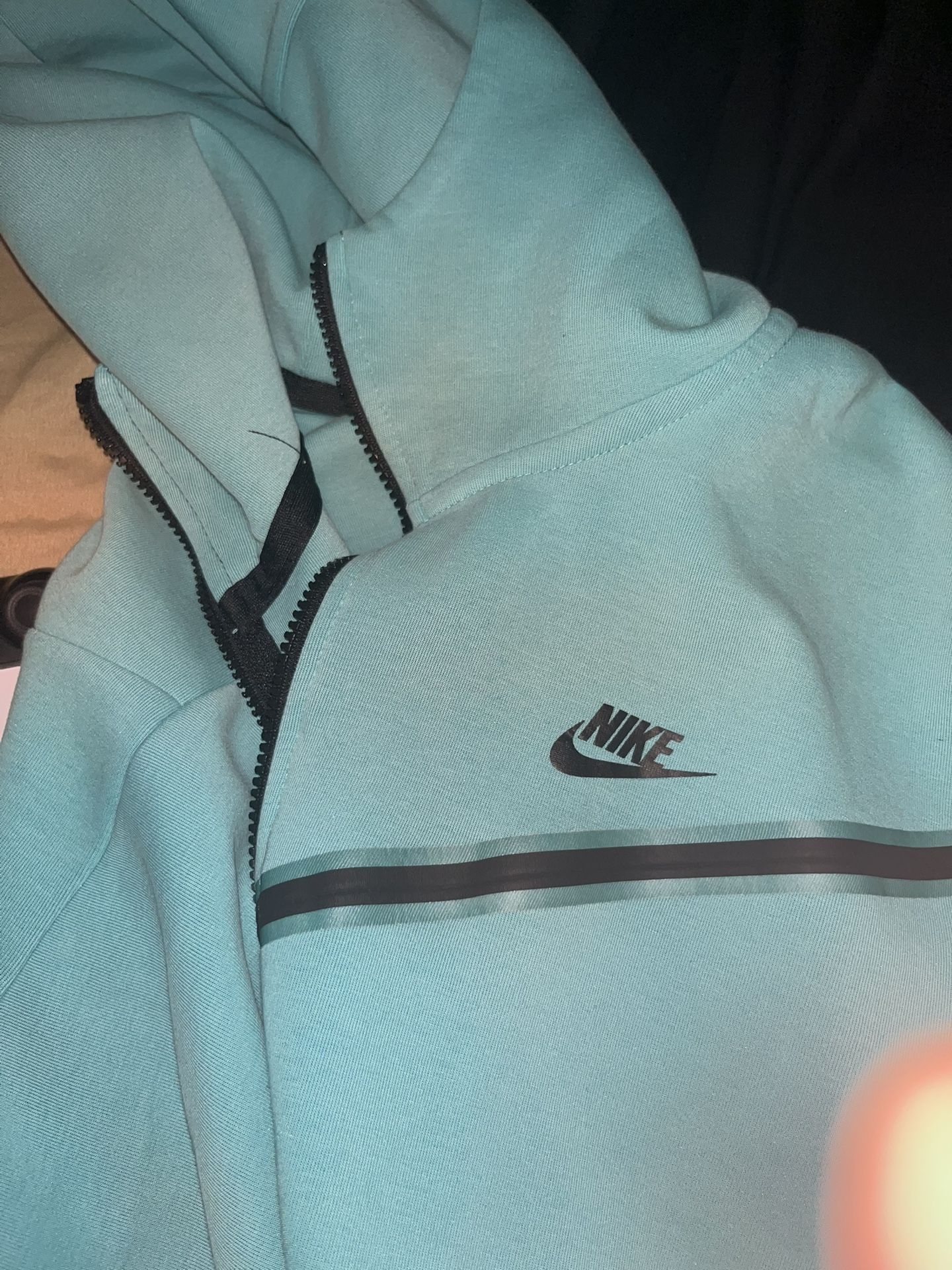 Xl Nike Tech