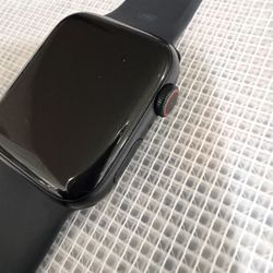 Apple Watch SE 44mm 