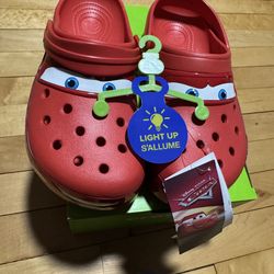 100% Authentic Cars Lightning McQueen Light Up Crocs