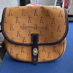 Dooney & Bourke Purse 