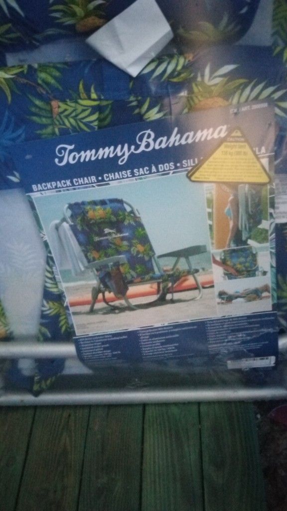 Tommy Bahama Beach Chair Foldable Backpack Deck Chair Blue Pineapple New