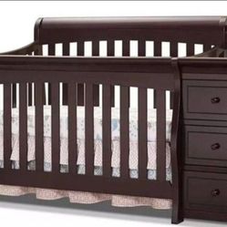 Baby Crib / Changing Table