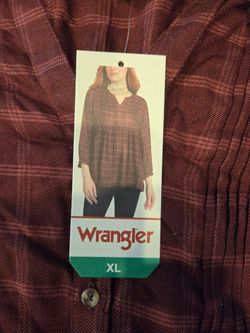 2 new XL Comfy Tops