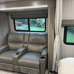 2022 Grand Design Imagine 22MLE