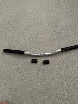 NITTO* b809 cross riser bar (silver) with strong V grips and adapter
