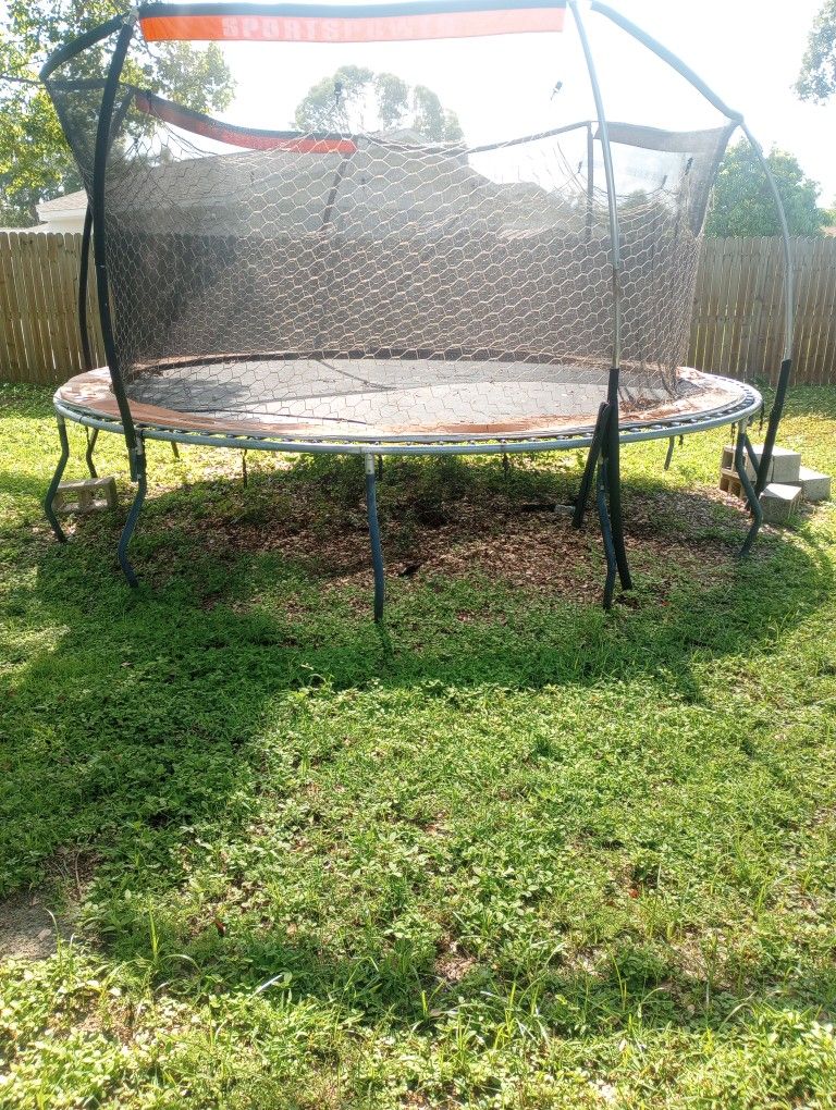 Trampoline 