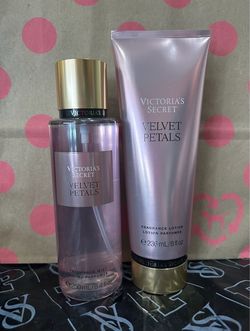 Victoria’s Secret velvet petals set