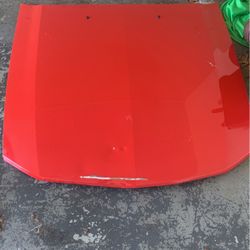 05-09 Mustang Hood