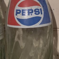 Vintage 1970s-1980s PEPSI COLA Glass Bottle