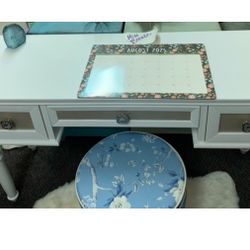 Vanity Desk