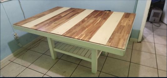 Free kitchen table