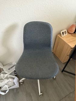 Desk chair