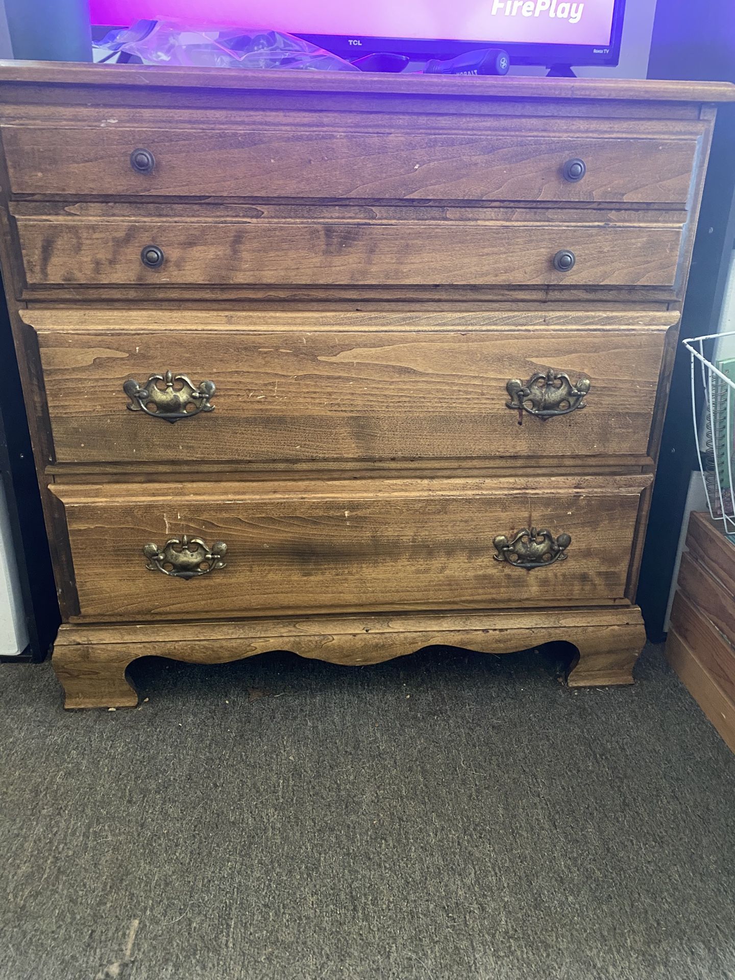 Dresser