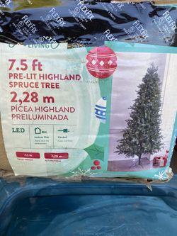 7.5ft tall christmas tree