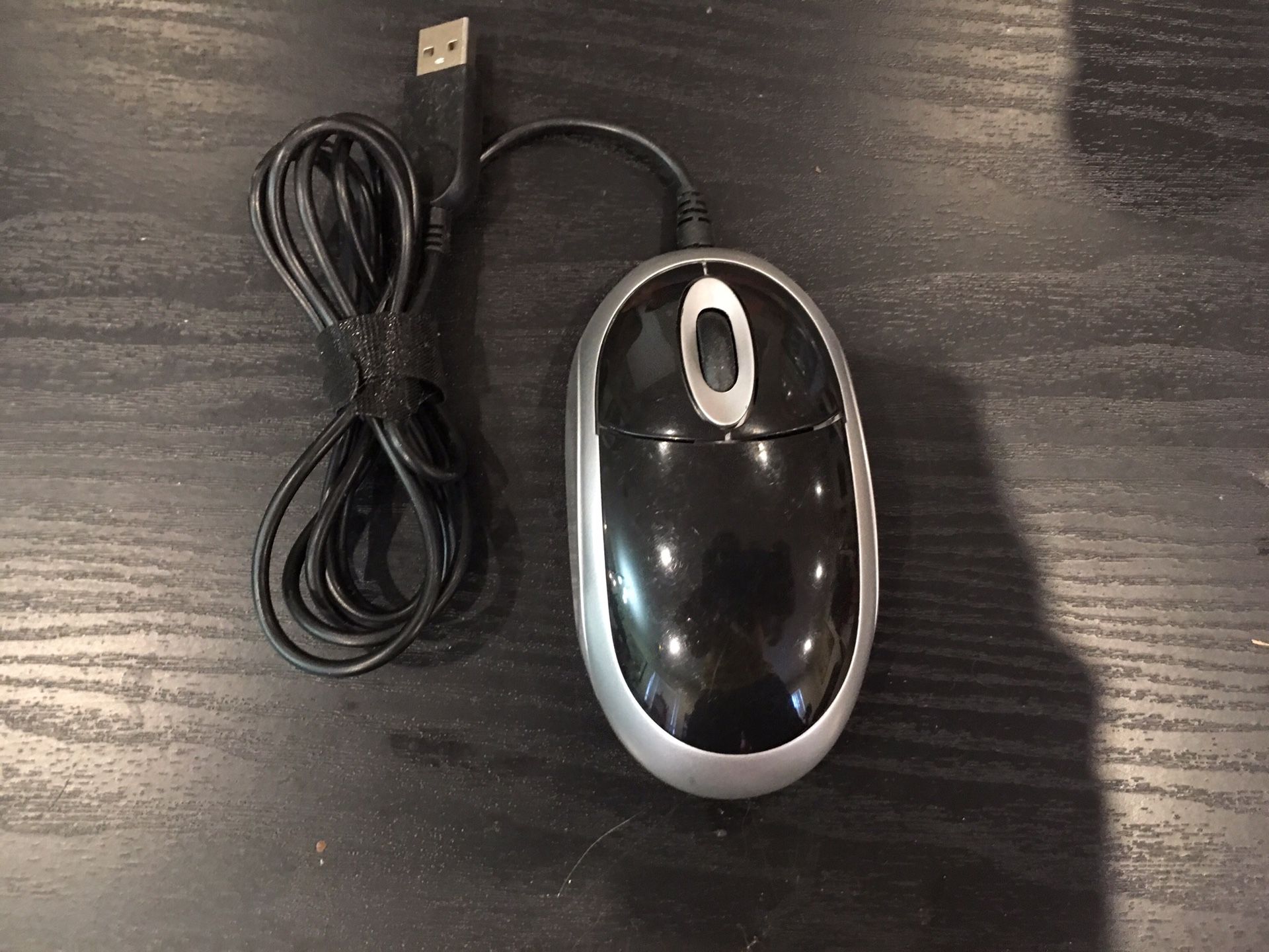 Unbranded usb Mouse - $5