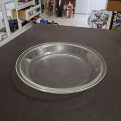 Pyrex 9" Pie Plate Clear Glass, Flat Rim Made In USA, Dishwasher, Microwave And Oven Safe, No Stovetop Or Broiler