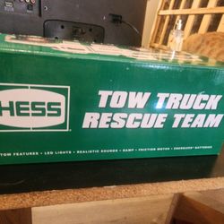 Hess Tow Truck And Rescue Team 2019