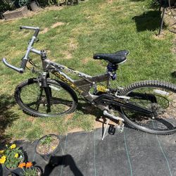Mongoose mgx grx 6.5 mountain bike