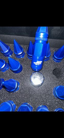 Lug nuts