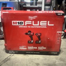 Milwaukee M18 Drill And Impact Driver Kit