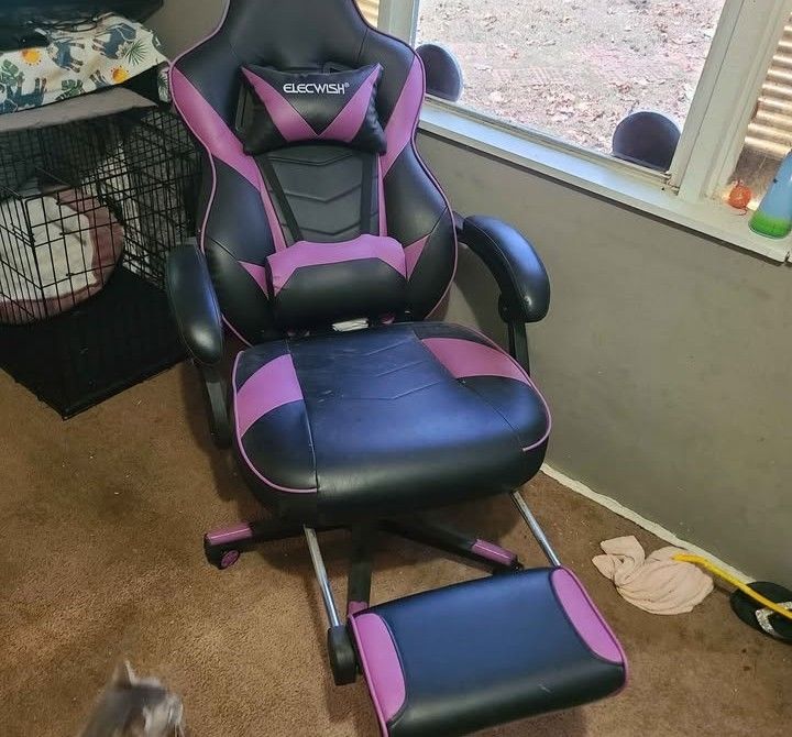 Black & purple Gaming Chair