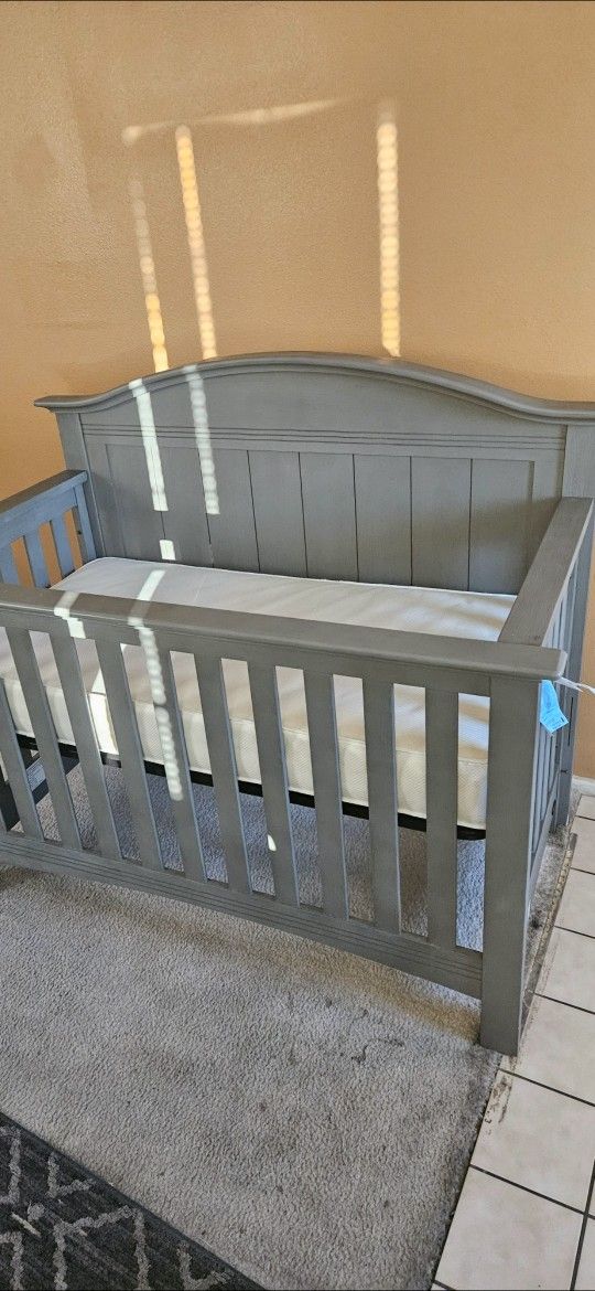 Baby Crib 