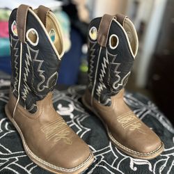 BOOTS FOR BOY