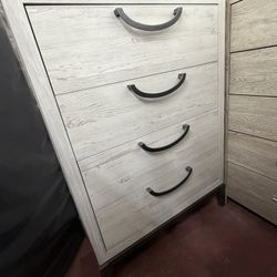 NEW COASTER 4 DRAWER CHEST Was $599 Online Now $399 Can Deliver Can Finance 