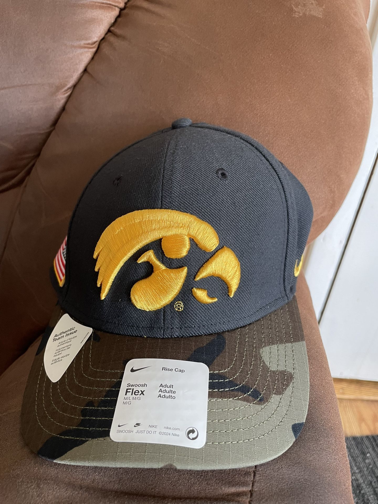 Iowa Hawkeyes Nike NCAA Camo Flexfit Hat ML
