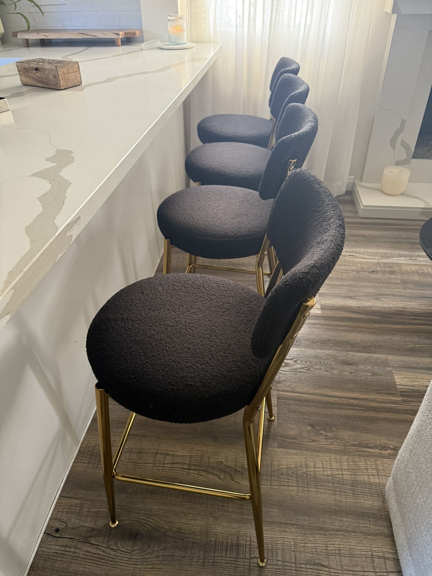 4 Counter Stools / Black & Gold 