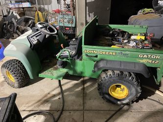 John Deere Gater