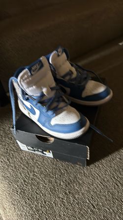 Jordan retro boys size 10c