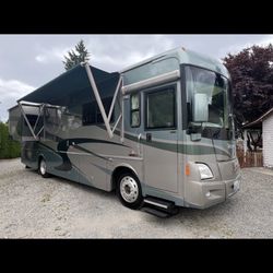 Winnebago Vedra 34TD class A diesel pusher 