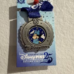 2025 Disney Parks Minnie Mouse Pin Trading Medal 25th Anniversary Limited Edition 4000 Pin