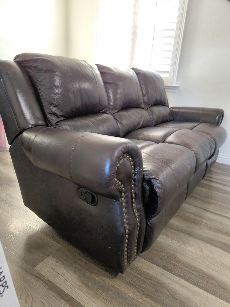 Free Coastal Furniture Reclining 3-Seater Couch