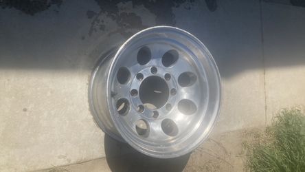 Alumni rims got four matching two with tires two without