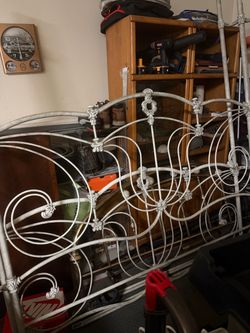 Rod Iron bed frame cal king