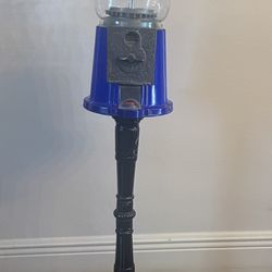 Vintage Pillsbury Doughboy Gumball Machine – Classic Collectible