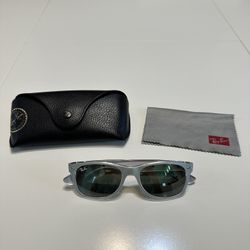 Ray-Ban New Wayfarer Sunglasses 52mm