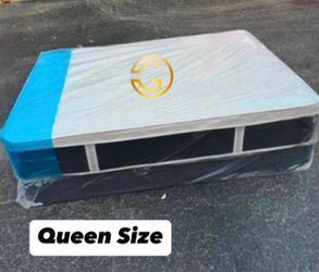 Queen Plush Pillow Top Mattress | 12” Thick