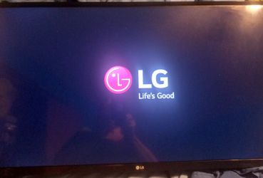 32" LG Monitor #32LJ500B-UB