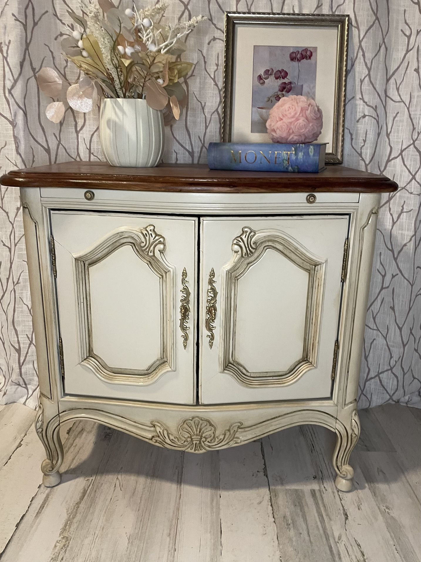 Thomasville Night tables /end Tables 