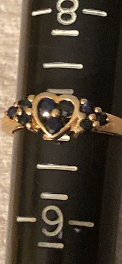 Women's gold ring