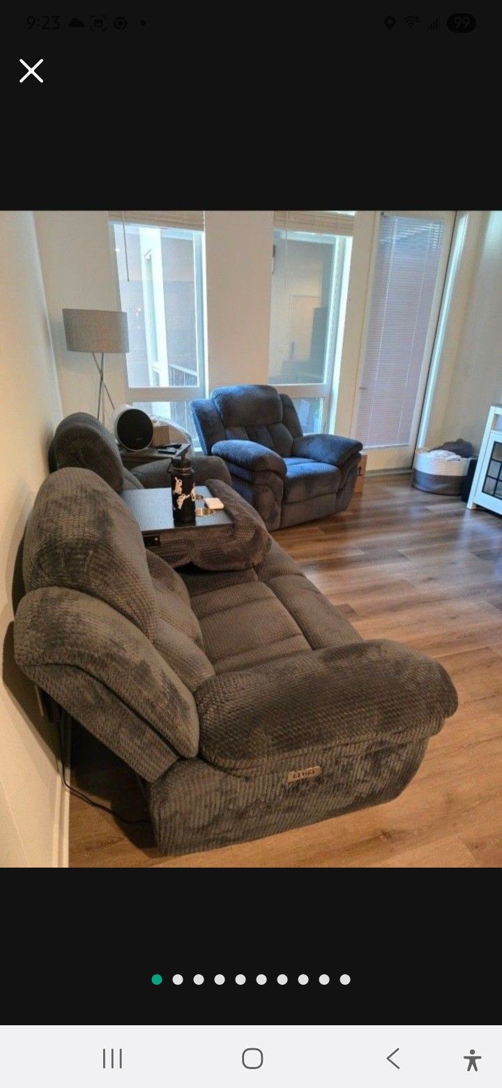 Power Recliner And Sofa With USB/C Charging Ports