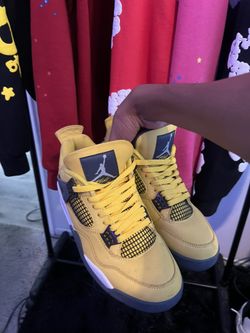 Jordan 4 lightnings
