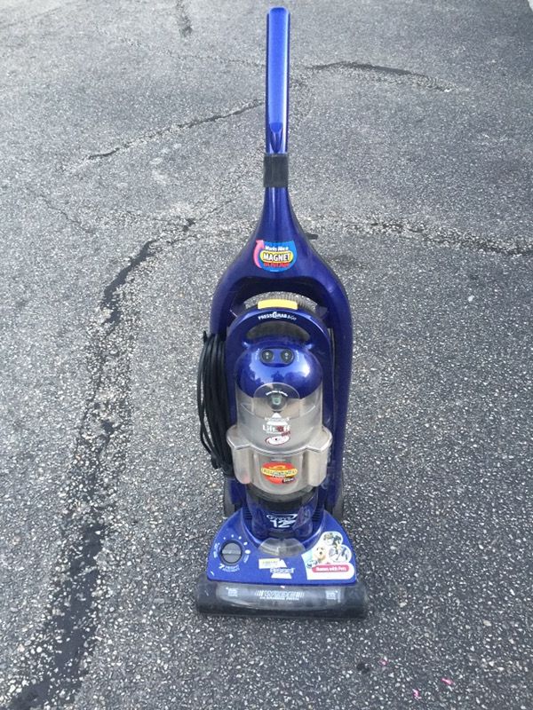 Bissell lift off revolution pet
