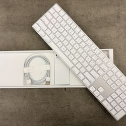 Magic Keyboard Keypad w/lightning