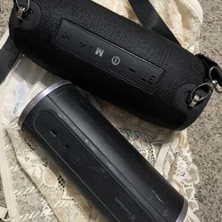 Music.  Radios 